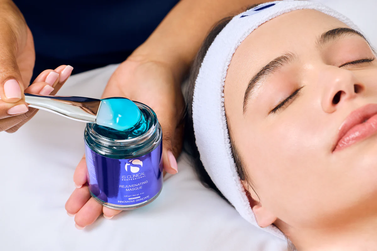 iS Clinical Fire & Ice Facial